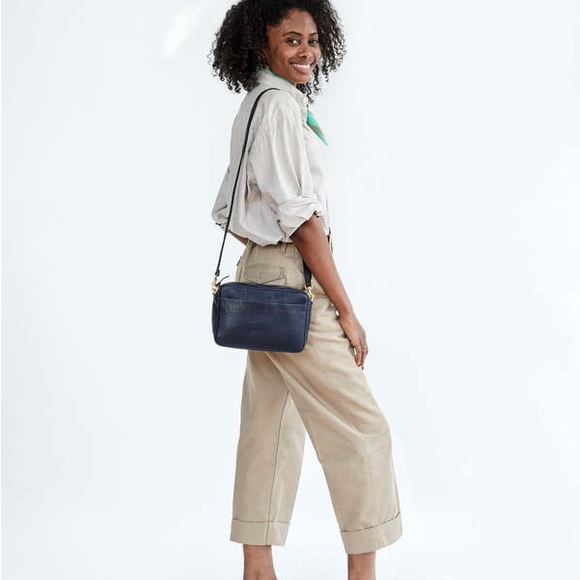 Clare V. Marisol Crossbody Bag Leather Perf Navy NWT Perforated - Picture 4 of 5